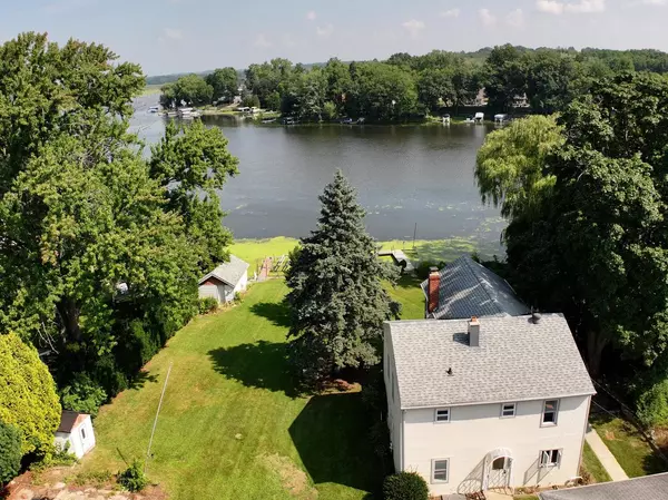 Waterford, WI 53185,6301 Riverside ROAD