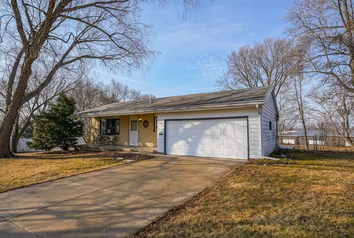 Madison, WI 53714,18 Ellie Cir