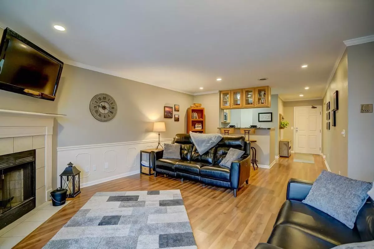 Madison, WI 53719,705 Harbor House Dr #3