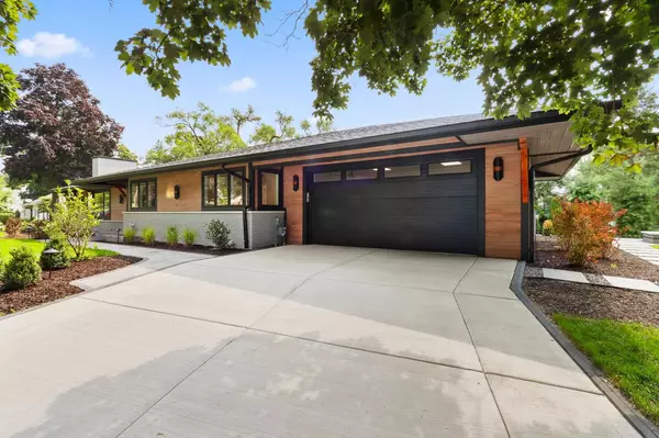 Lake Geneva, WI 53147,1600 Evergreen LANE