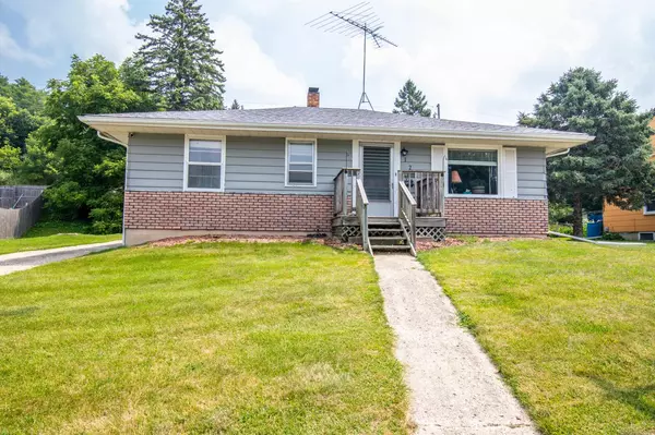 121 South Wind TRAIL, Horicon, WI 53032