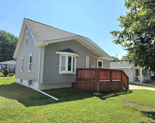 West Allis, WI 53214,800 S 111th PLACE