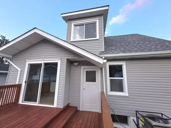 West Allis, WI 53214,800 S 111th PLACE