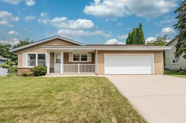 568 W Beutel ROAD, Port Washington, WI 53074