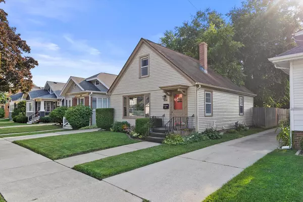 804 Cleveland AVENUE, Racine, WI 53405