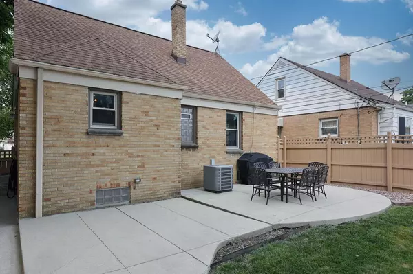 Milwaukee, WI 53219,3178 S 43rd STREET