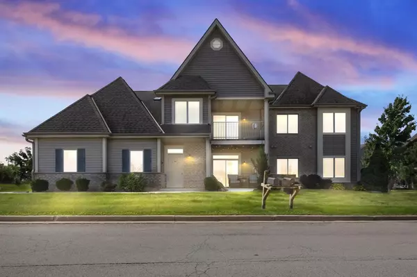 1349 Rose COURT #62, Waukesha, WI 53186