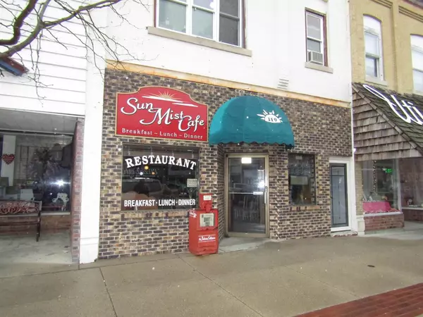 319 E Walworth Ave, Delavan, WI 53115