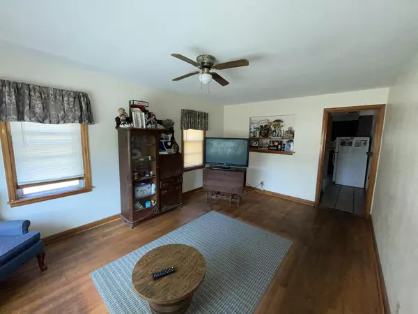 Racine, WI 53403,2412 Dwight STREET