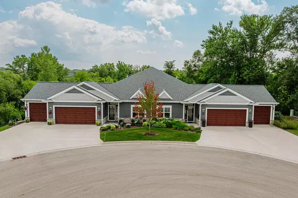 166 Phantom Lake COURT, Mukwonago, WI 53149