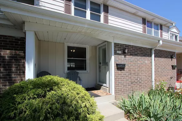 6214 W College AVENUE #37, Greendale, WI 53129