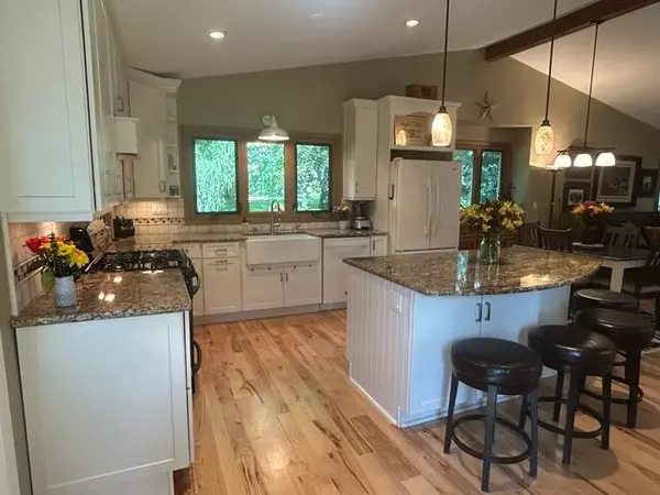 Waukesha, WI 53188,2909 West View COURT