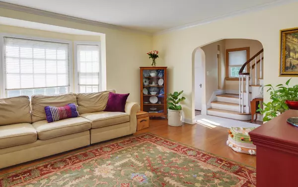 Wauwatosa, WI 53226,211 N 88th STREET