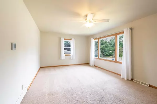 La Crosse, WI 54601,4220 Riverview DRIVE