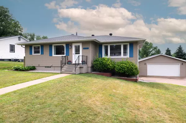 4220 Riverview DRIVE, La Crosse, WI 54601