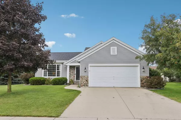 290 Whisper LANE, Kewaskum, WI 53040