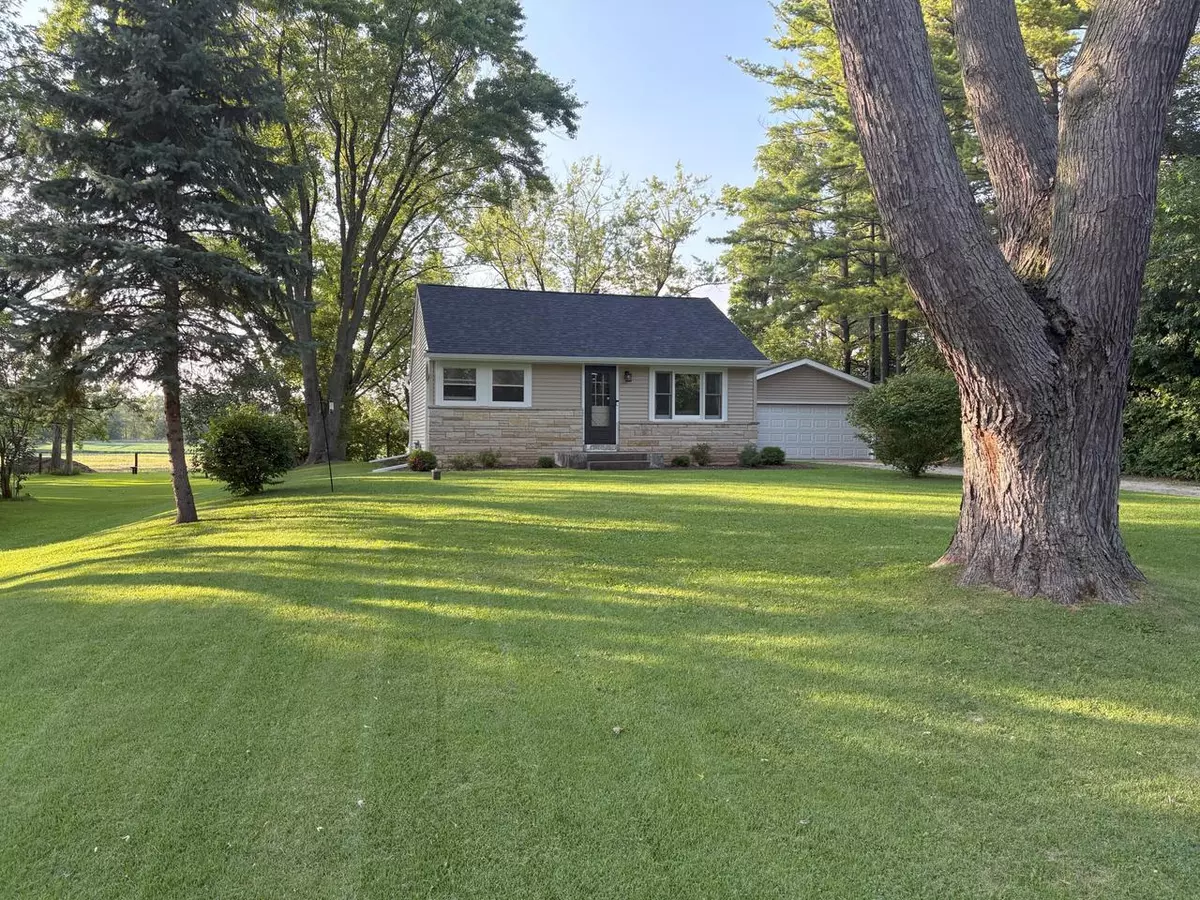 Palmyra, WI 53156,W1306 N Blue Spring Lake DRIVE