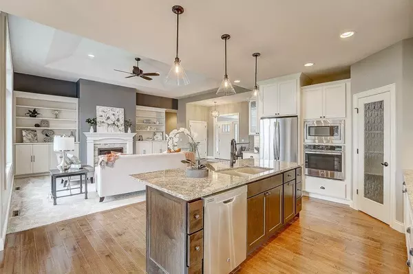 Waunakee, WI 53597,821 Ronald Overlook