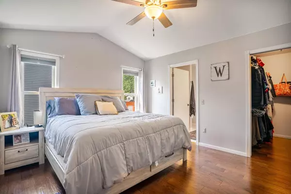 La Crescent, MN 55947,102 Dell AVENUE