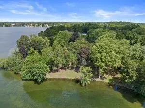 Oconomowoc, WI 53066,W343N6205 S Bayview ROAD