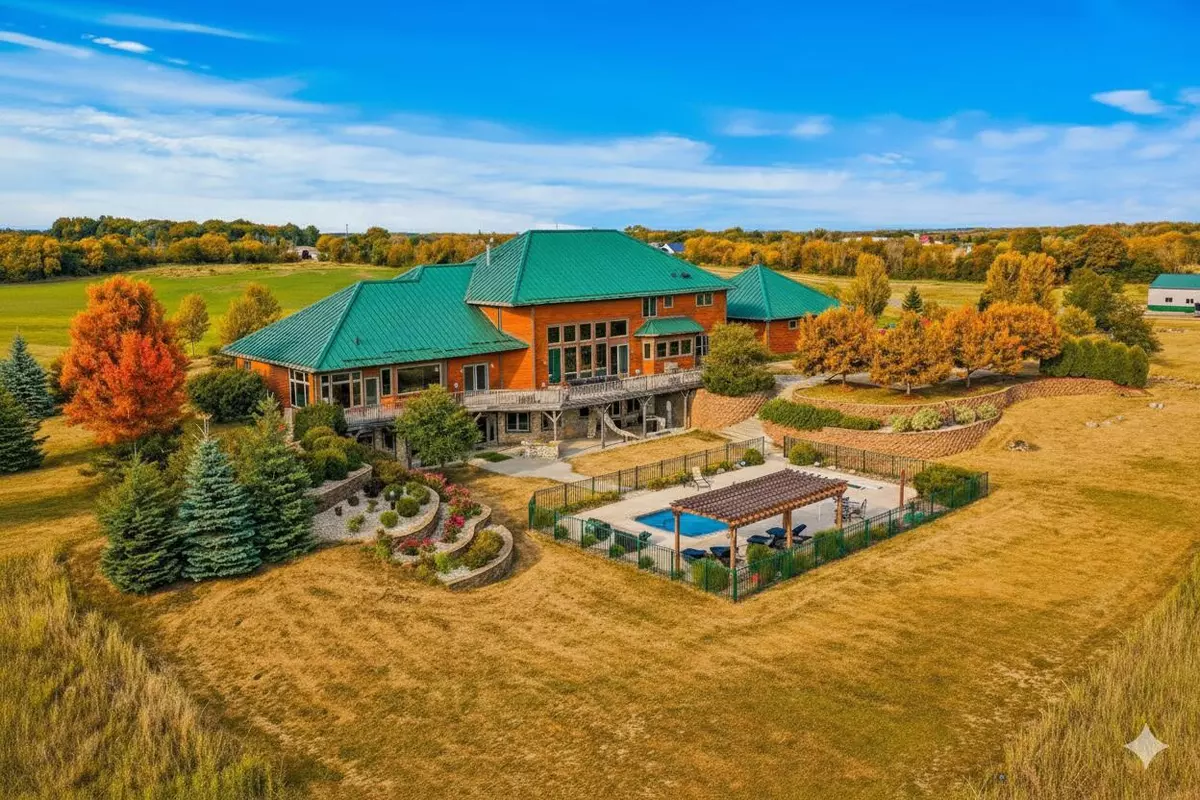 Hartford, WI 53027,2269 Powder Hill ROAD