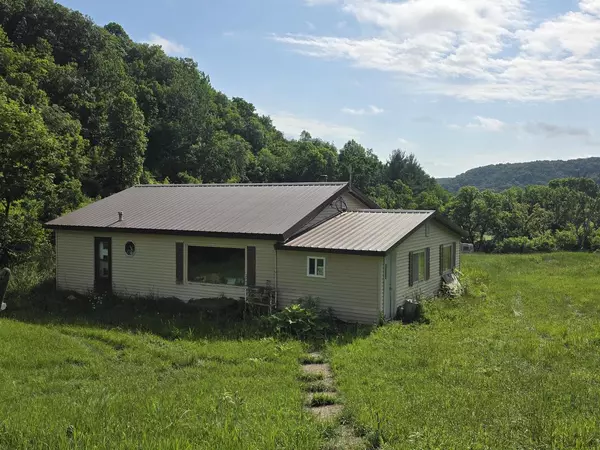 16504 Hill ROAD, Muscoda, WI 53573