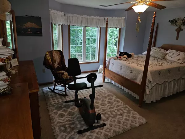 New Berlin, WI 53151,4553 S 124th STREET