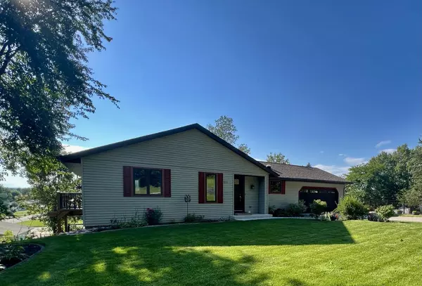 La Crosse, WI 54601,3214 Cliffside DRIVE