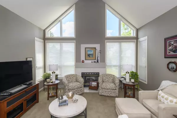 14127 W Waters WAY #14127, New Berlin, WI 53151