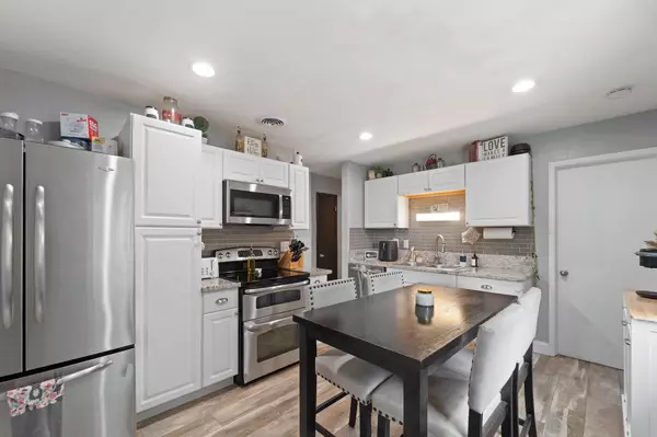 Milwaukee, WI 53209,7147 N 41st STREET