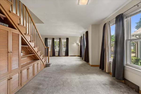 Racine, WI 53405,2419 Thor AVENUE