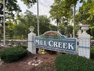 Lake Geneva, WI 53147,123 Center STREET #206