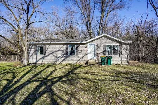 3427 Vilas Rd, Cottage Grove, WI 53527