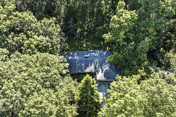 12901 W Needham DRIVE, New Berlin, WI 53151