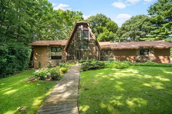 W282S3580 Ringneck COURT, Waukesha, WI 53189