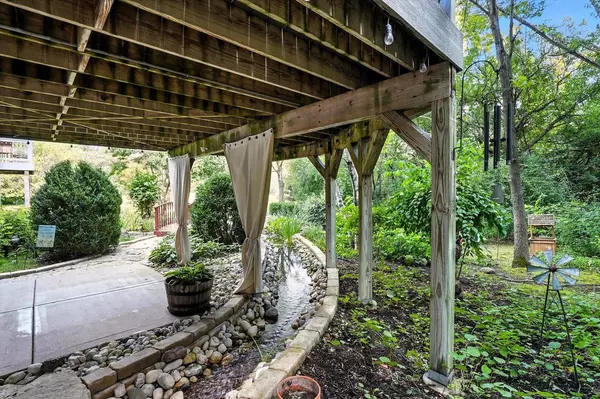 Mukwonago, WI 53149,S95W32805 Hickorywood TRAIL