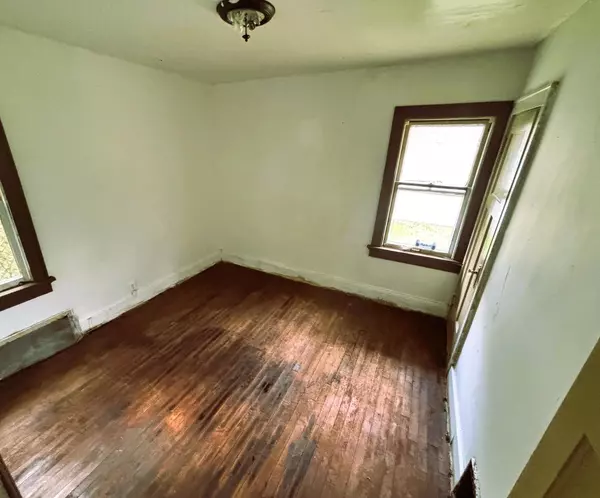 Milwaukee, WI 53206,1222 W Capitol DRIVE