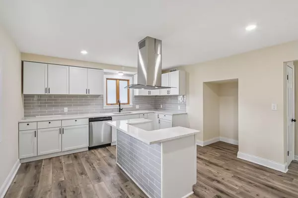 4021 N 71st STREET, Milwaukee, WI 53216