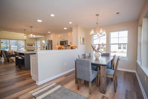 West Bend, WI 53095,1072 Harbor AVENUE