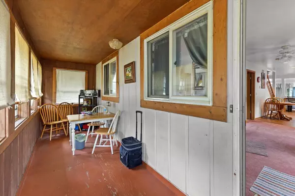 Twin Lakes, WI 53181,709 Manor DRIVE