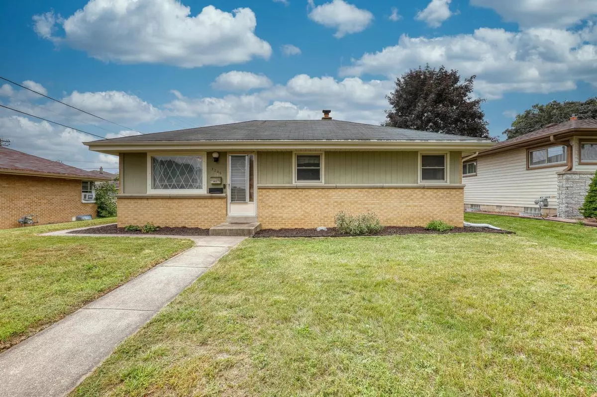 Milwaukee, WI 53219,7205 W Verona COURT