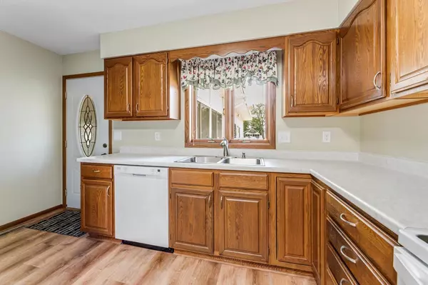 La Crescent, MN 55947,429 1st STREET S