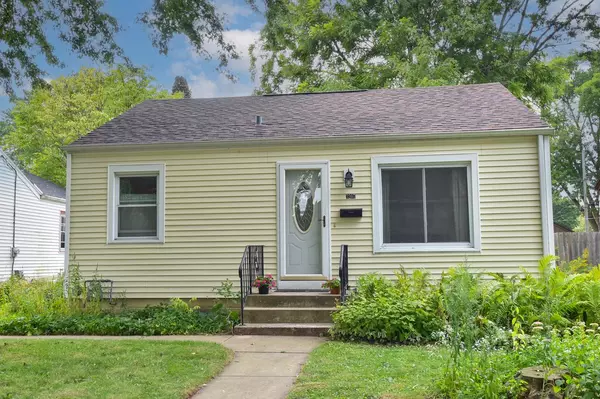 3207 S Austin STREET, Milwaukee, WI 53207