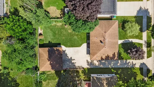 Grafton, WI 53024,1037 4th AVENUE