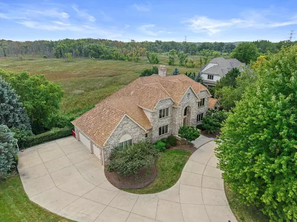19475 Summerhill LANE, Brookfield, WI 53045