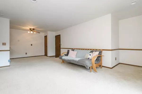 Germantown, WI 53022,W158N11137 Legend AVENUE #7