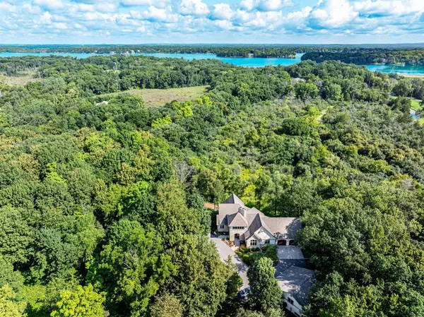 35300 Pabst ROAD, Oconomowoc, WI 53066