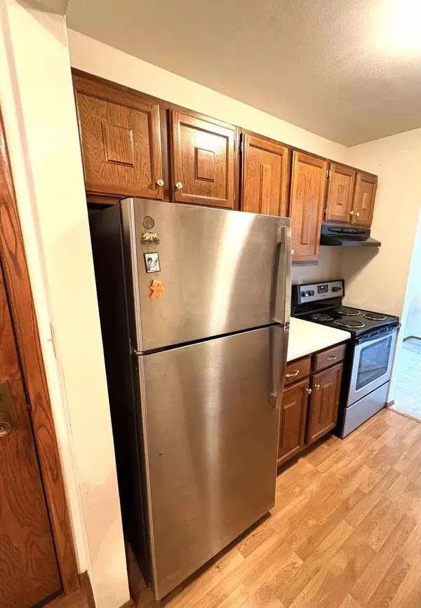 West Allis, WI 53219,8102 W Oklahoma AVENUE #7