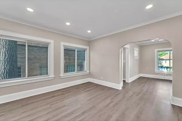 West Allis, WI 53214,1632 S 77th STREET