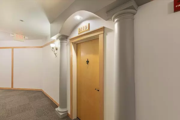 Okauchee, WI 53069,N51W34861 Wisconsin AVENUE #3119